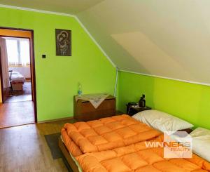 Exkluzívne na predaj   rodinný dom  s ideálnym pozemkom v obci  Čabalovce