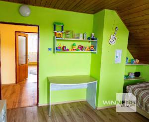 Exkluzívne na predaj   rodinný dom  s ideálnym pozemkom v obci  Čabalovce