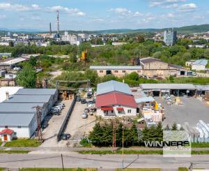 Exkluzívne na predaj  polyfunkčný objekt v Humennom