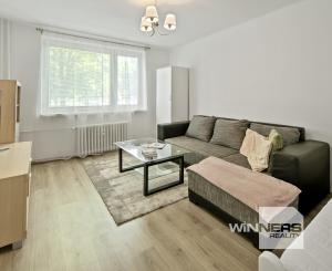 Prenájom 1-izbového bytu, 38 m2, ulica A.Hlinku, Piešťany