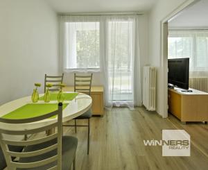 Prenájom 1-izbového bytu, 38 m2, ulica A.Hlinku, Piešťany