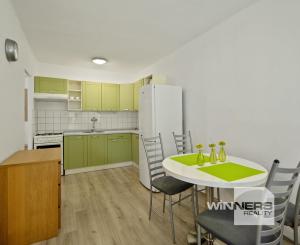 Prenájom 1-izbového bytu, 38 m2, ulica A.Hlinku, Piešťany