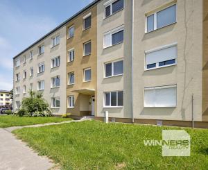 Prenájom 1-izbového bytu, 38 m2, ulica A.Hlinku, Piešťany