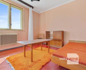 REZERVOVANÉ - Na predaj rodinný dom v Seredi vhodný na rekonštrukciu