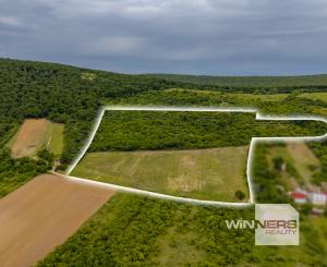 Investičný pozemok o veľkosti 44.007 m2 v obci Černochov vhodný na developerský projekt