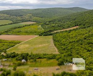 Investičný pozemok o veľkosti 44.007 m2 v obci Černochov vhodný na developerský projekt