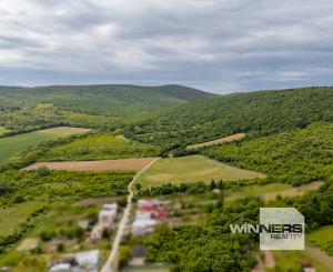 Investičný pozemok o veľkosti 44.007 m2 v obci Černochov vhodný na developerský projekt