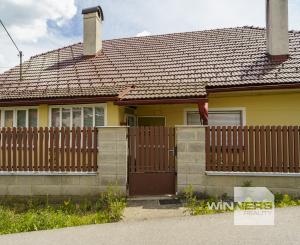 TOP CENA !!! Exkluzívne na predaj rodinný dom na priestrannom pozemku s výmerou 3 223 m² v obci Ilija