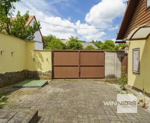 TOP CENA !!! Exkluzívne na predaj rodinný dom na priestrannom pozemku s výmerou 3 223 m² v obci Ilija