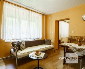 TOP CENA !!! Exkluzívne na predaj rodinný dom na priestrannom pozemku s výmerou 3 223 m² v obci Ilija