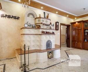 Rodinná rezidencia s parkovou úpravou záhrady na veľkorysom pozemku s bazénom , Rajka