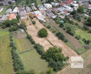 Exkluzívne na predaj stavebný pozemok o výmere 1070 m2 v obci Soľnička