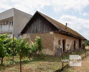 Exkluzívne na predaj stavebný pozemok o výmere 1070 m2 v obci Soľnička