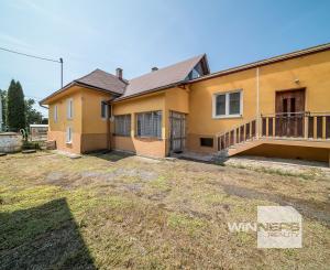 REZERVOVANÉ - Rodinný dom s 2 garážami na predaj, Opiná, Košice - okolie