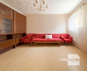 REZERVOVANÉ - Rodinný dom s 2 garážami na predaj, Opiná, Košice - okolie