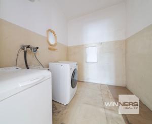 REZERVOVANÉ - Rodinný dom s 2 garážami na predaj, Opiná, Košice - okolie