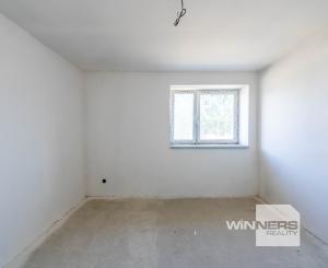 Exkluzívne na predaj byty s vlastným pozemkom v obci Zbehňov!