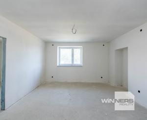 Exkluzívne na predaj byty s vlastným pozemkom v obci Zbehňov!