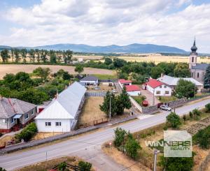 Exkluzívne na predaj byty s vlastným pozemkom v obci Zbehňov!