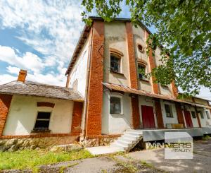 Ponúkame na predaj budovu / skladový priestor v Strážskom