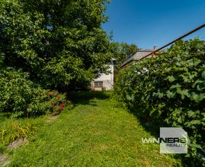 EXKLUZÍVNE vám ponúkame na predaj 3 izbový rodinný dom v príjemnej lokalite Veľkých Kapušian (okr. Michalovce).