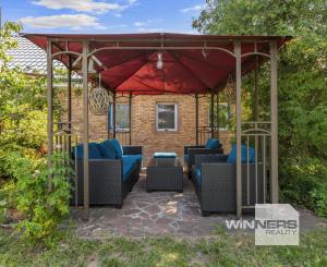 Predaj krásny vidiecky 5-izbový rodinný dom s bazénom so slanou vodou, 586 m2, Borský Mikuláš, okres Senica