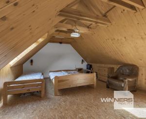 Predaj krásny vidiecky 5-izbový rodinný dom s bazénom so slanou vodou, 586 m2, Borský Mikuláš, okres Senica