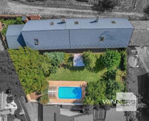 Predaj krásny vidiecky 5-izbový rodinný dom s bazénom so slanou vodou, 586 m2, Borský Mikuláš, okres Senica