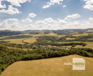 Rozsiahly pozemok vhodný na ranč, kemp alebo hobby farmu – 6,55 ha