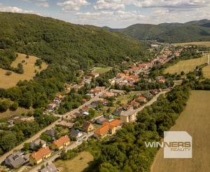 Rozsiahly pozemok vhodný na ranč, kemp alebo hobby farmu – 6,55 ha