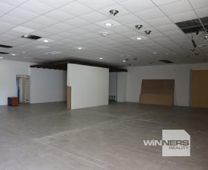 Prenájom skladových/výrobných priestorov – 100 m² a 400 m², Ružinov II.