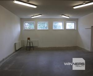 Prenájom skladových/výrobných priestorov – 100 m² a 400 m², Ružinov II.
