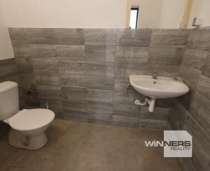 Prenájom skladových/výrobných priestorov – 100 m² a 400 m², Ružinov II.