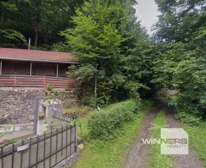 Exkluzívne  na predaj chatka na úpätí lesa v chatárskej oblasti Letkov, časť Starý Trebejov