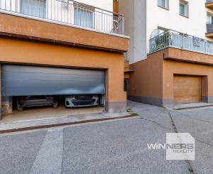 Na predaj priestranný 4-izbový mezonet s balkónom a zariadením v tehlovom bytovom dome na Furči – Krosnianska ul.