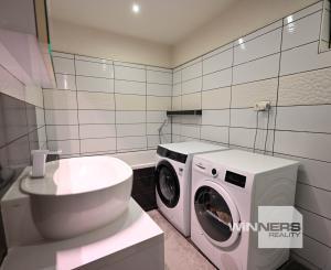 Predaj, 6 izb. Rodinný dom + prístavba (garsónka) Bučany, Trnava