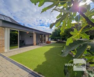 Predaj, 6 izb. Rodinný dom + prístavba (garsónka) Bučany, Trnava