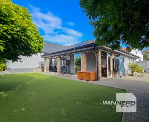 Predaj, 6 izb. Rodinný dom + prístavba (garsónka) Bučany, Trnava