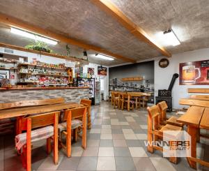 EXKLUZÍVNE Vám ponúkame na predaj dom na podnikateľské účely v obci Zborov.