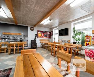 EXKLUZÍVNE Vám ponúkame na predaj dom na podnikateľské účely v obci Zborov.