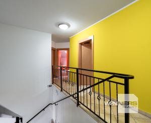 EXKLUZÍVNE Vám ponúkame na predaj dom na podnikateľské účely v obci Zborov.