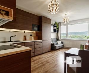 NA PRENÁJOM: Novostavba klimatizovaný 3-izb. byt 63,99m2 s garážovým parkovacím státím a pivnicou