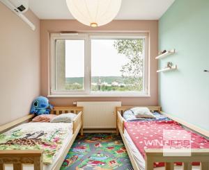 NA PRENÁJOM: Novostavba klimatizovaný 3-izb. byt 63,99m2 s garážovým parkovacím státím a pivnicou