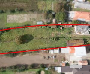 EXKLUZÍVNE vám ponúkame na predaj dva rodinné domy s veľkým pozemkom