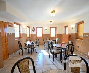 Na predaj penzión / rekreačný dom v obci Trávnica , Nové Zámky – len 3 km od termálneho kúpaliska Podhájska