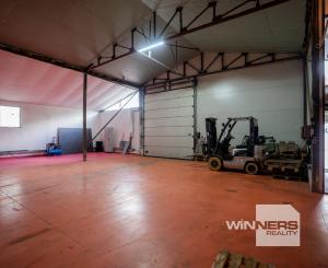 Na predaj výrobná a skladová hala o veľkosti 1.024m2 v meste Svidník