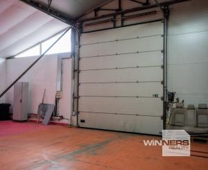 Na predaj výrobná a skladová hala o veľkosti 1.024m2 v meste Svidník