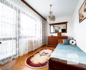 EXKLUZÍVNE vám ponúkame na predaj 5-izbový rodinný dom v príjemnej lokalite Veľkých Kapušian