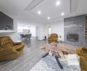 Moderný 3i rodinný dom na prenájom, 16 km od mesta Košice,  medzi diaľnicou Košice – Prešov.