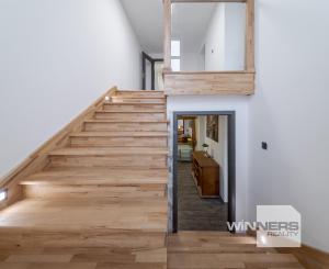 Moderný 3i rodinný dom na prenájom, 16 km od mesta Košice,  medzi diaľnicou Košice – Prešov.